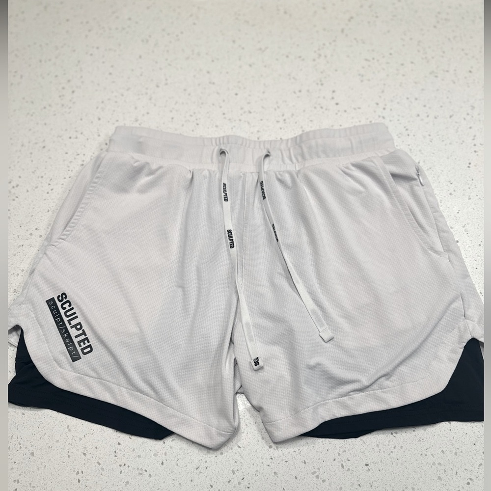 SCULPTED Platho Shorts 2.0 White/Black